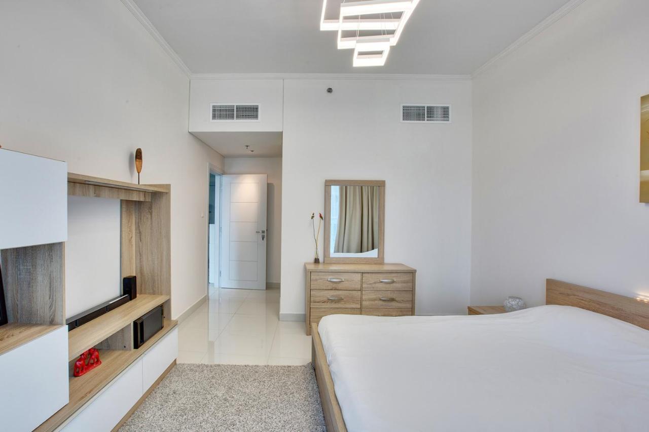 Ferienwohnung Ultra Modern 1BD in Damac Heights Dubai Marina Exterior foto